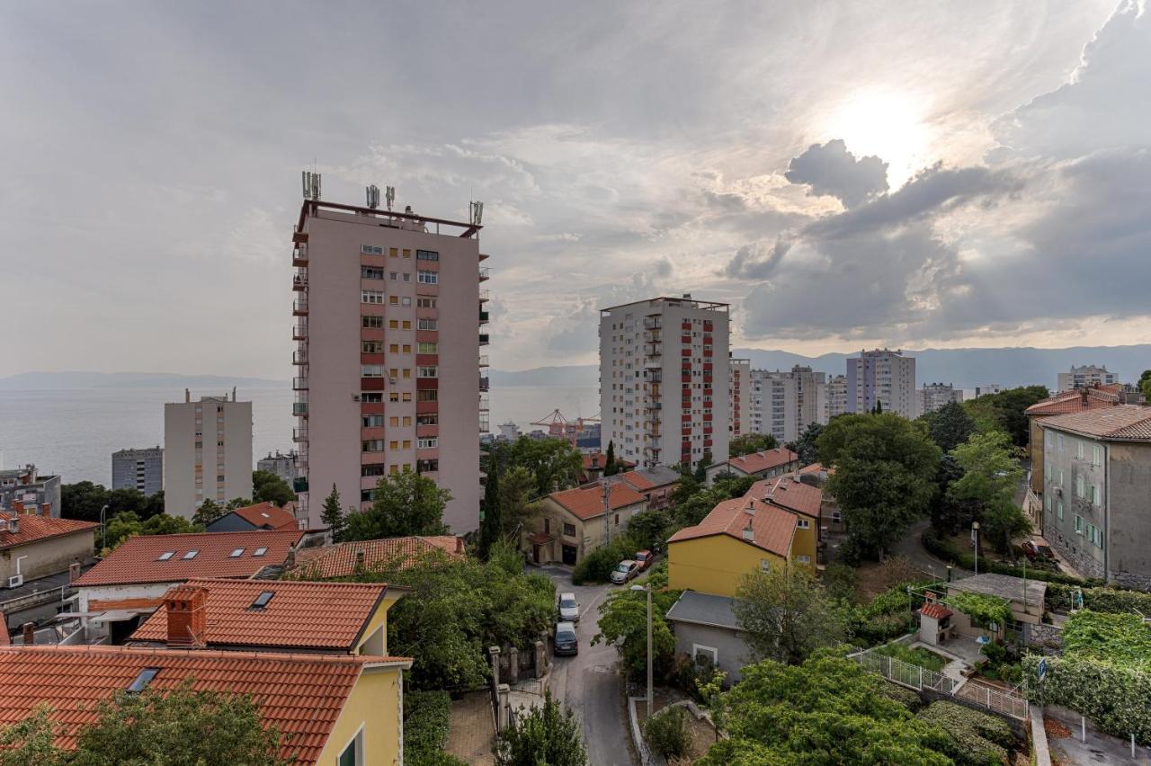 Two Bedroom Apartment Paris Rijeka Eksteriør bilde