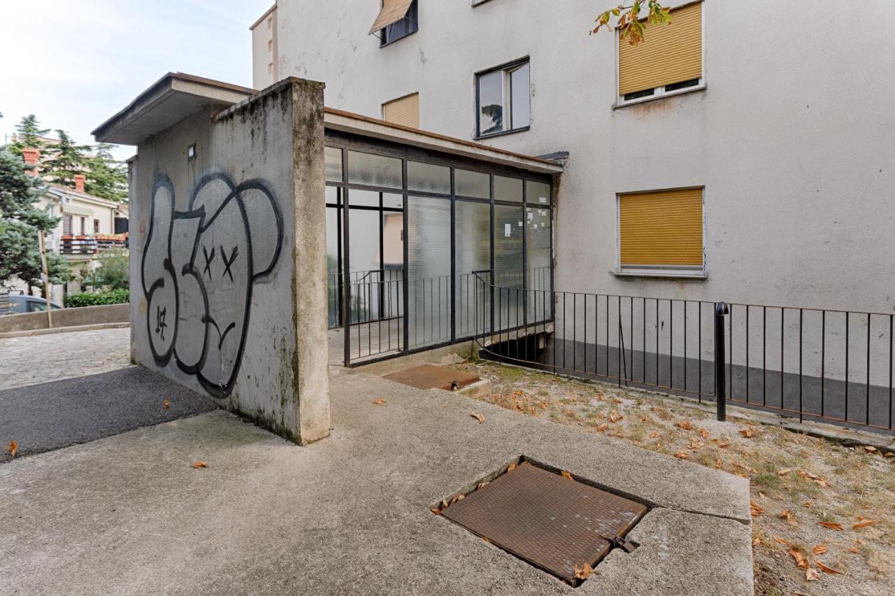 Two Bedroom Apartment Paris Rijeka Eksteriør bilde